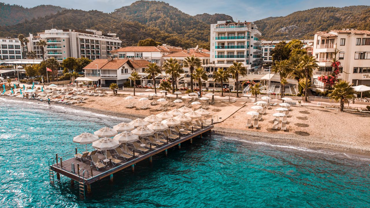 Yazın Tadını Marmaris’teki Denize Sıfır Konumuyla Emre Hotels ile Çıkarın!